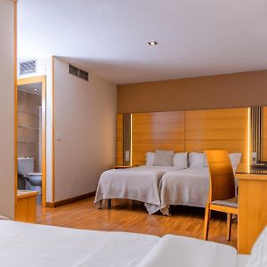 Hotel Serrano